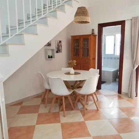 Casa Santo Tomas 18 *