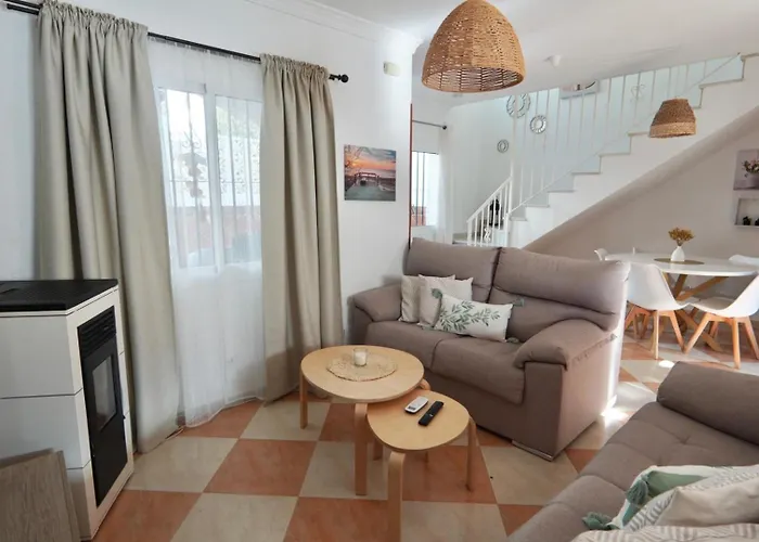 Casa Santo Tomas 18 נרחה